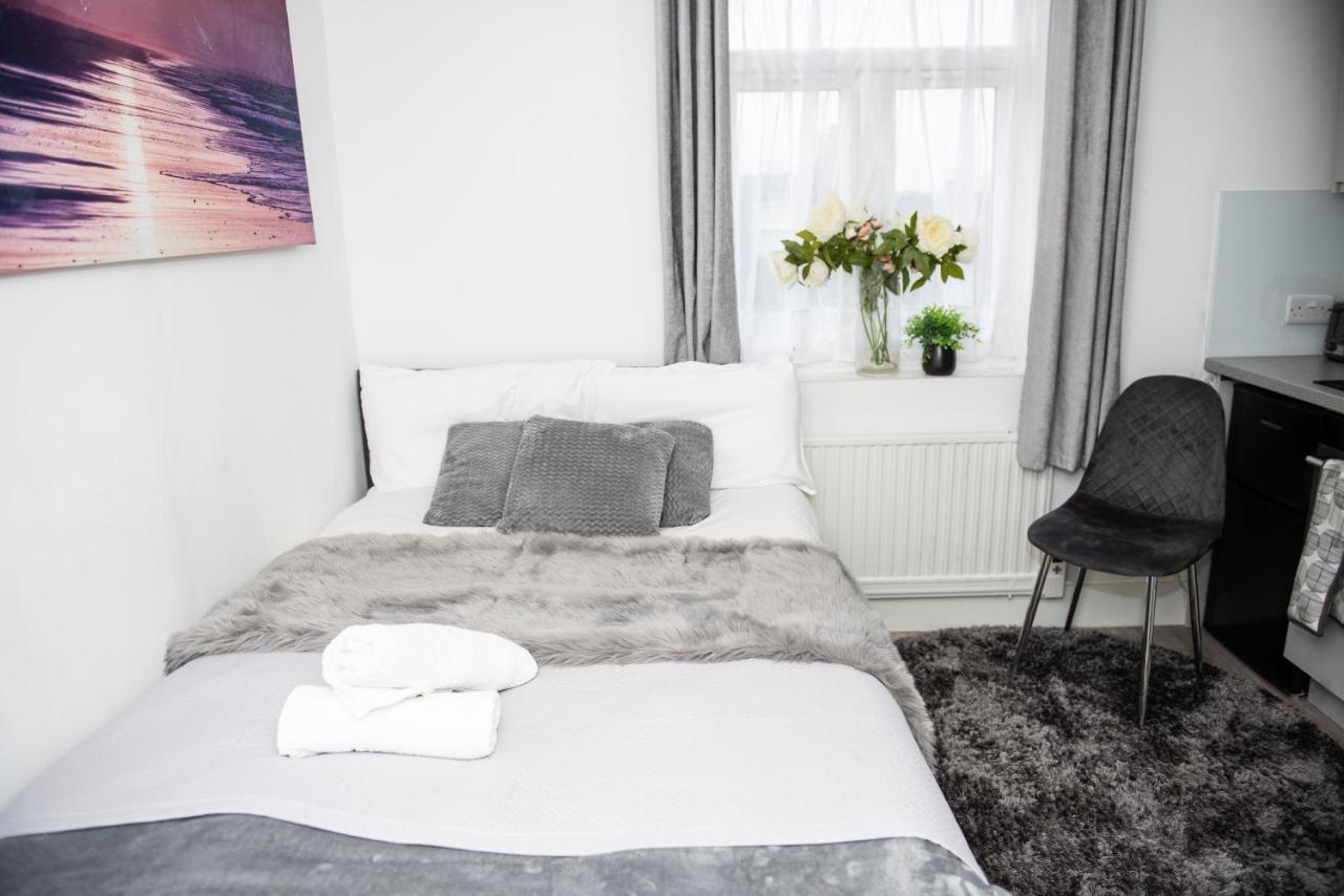 Small But Cozy Studio, Great Tube Connection Londyn Zewnętrze zdjęcie